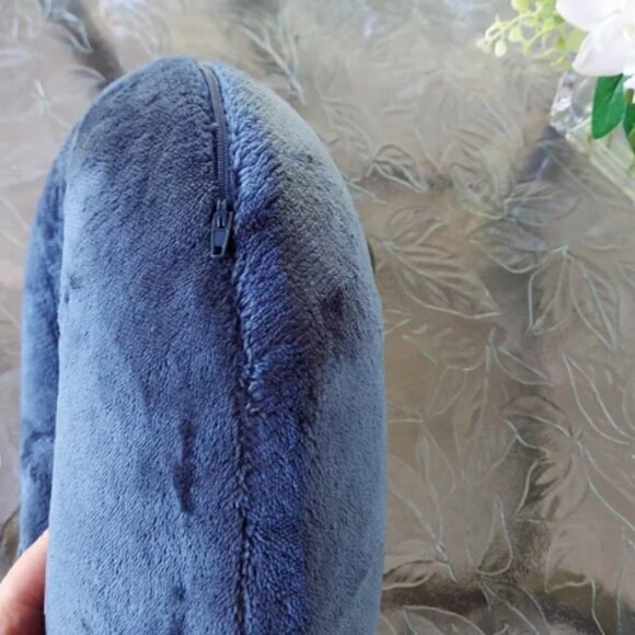 Travel pillow - Picture 2 of 5